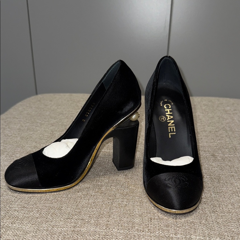CHANEL Black and Gold Heels